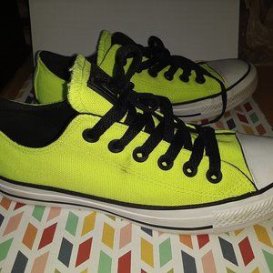 new Converse, yellow neon size men's  5, women's 7